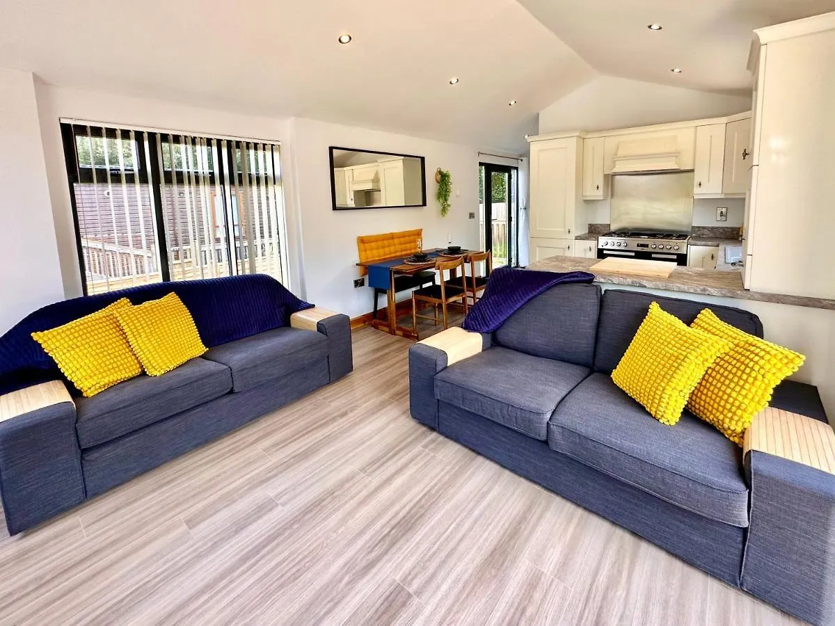 Villa The Birches With Hot Tub York 0*,  Regno Unito